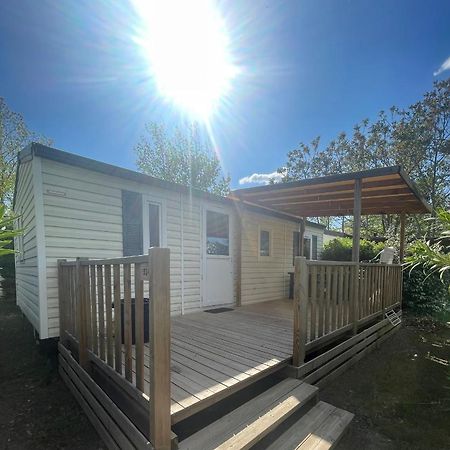 Mobil-Home Au Pied Du Luberon ラ・ロック・ダンテロン エクステリア 写真