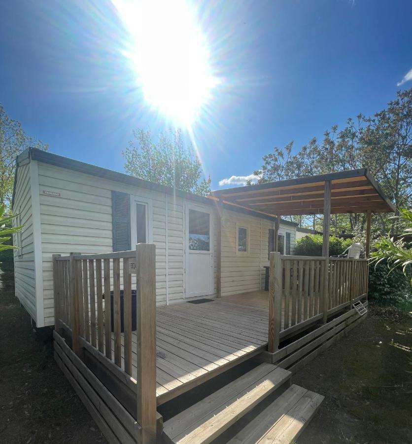 Mobil-Home Au Pied Du Luberon ラ・ロック・ダンテロン エクステリア 写真