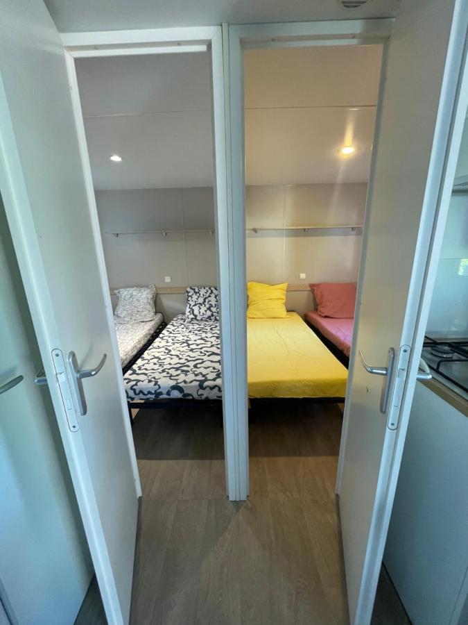 Mobil-Home Au Pied Du Luberon ラ・ロック・ダンテロン エクステリア 写真