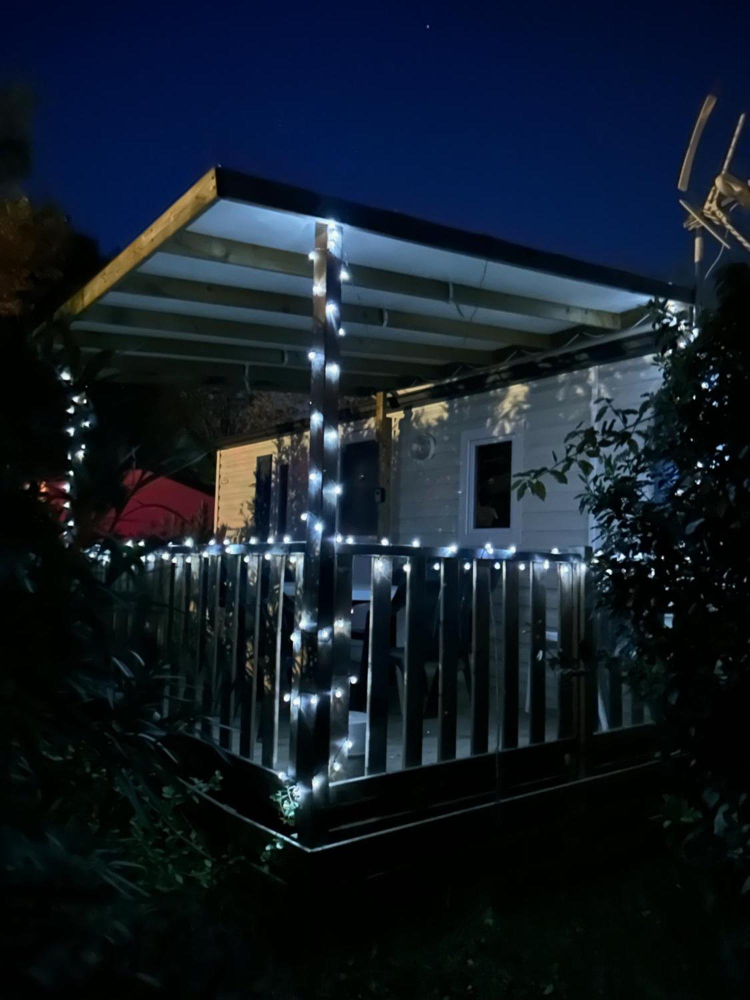 Mobil-Home Au Pied Du Luberon ラ・ロック・ダンテロン エクステリア 写真